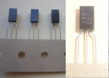 MOTOROLA MPSW51A 1 WATT TRANSISTORS (20 PCS )