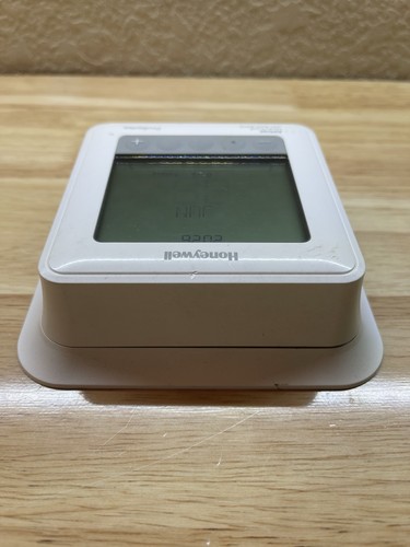 Honeywell T6 Pro Series Programmable Thermostat TH6210U2001 - Picture 4 of 7