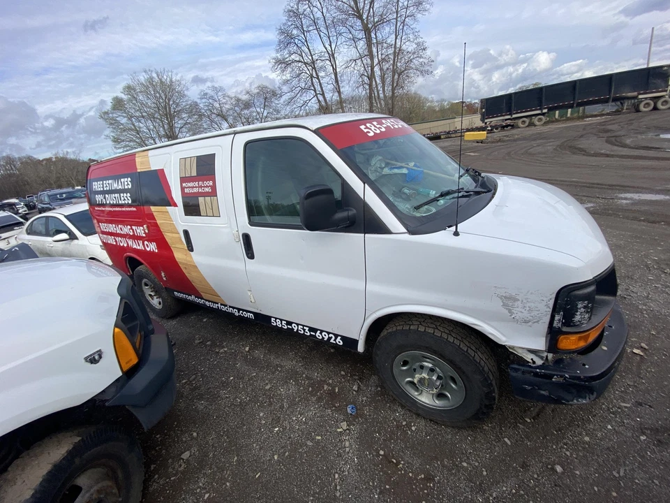Used Washer Fluid Reservoir fits: 2014 Chevrolet Express 3500 van Grade C Foto 4 de 4