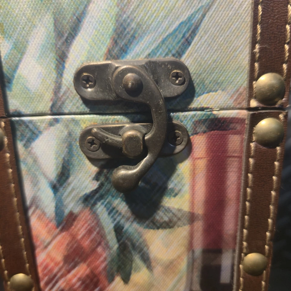 Caja de regalo de vino individual New Elements con uvas - 14 3/4" de alto - Borde de cuero Foto 3 de 4