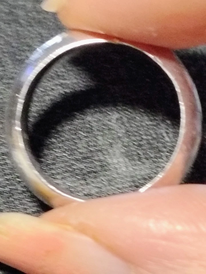 Sterling Silver .925 Unisex Solid Band Ring 7.5 grams / Size 7 / 6.7mm - Image 3 of 4