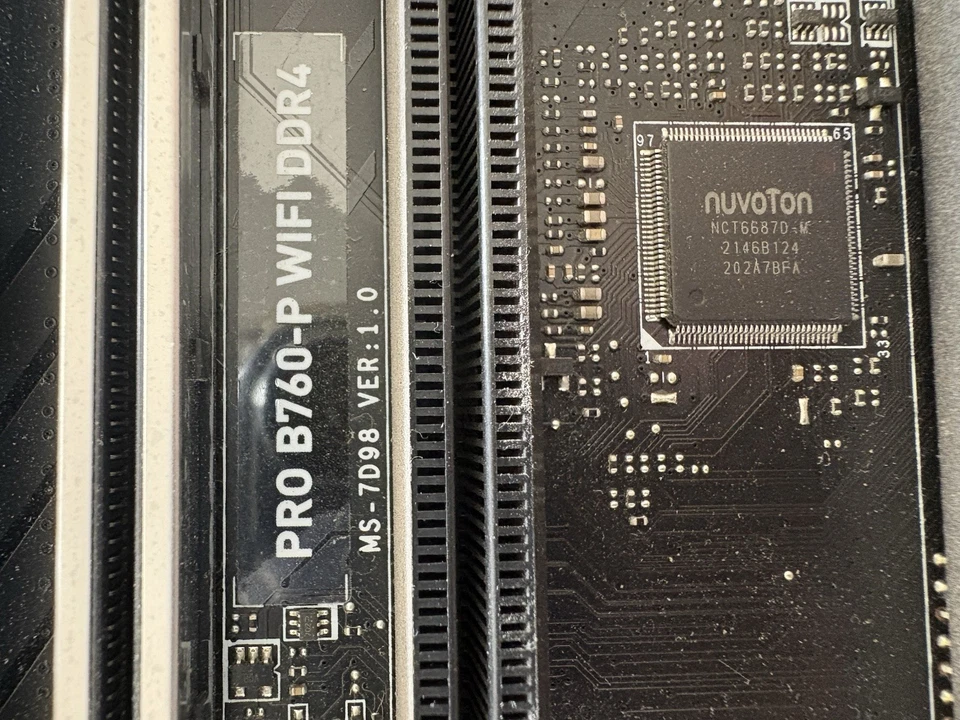 MSI PRO B760-P WiFi DDR4 LGA 1700 ATX Intel Scheda Madre - Immagine 4 di 4