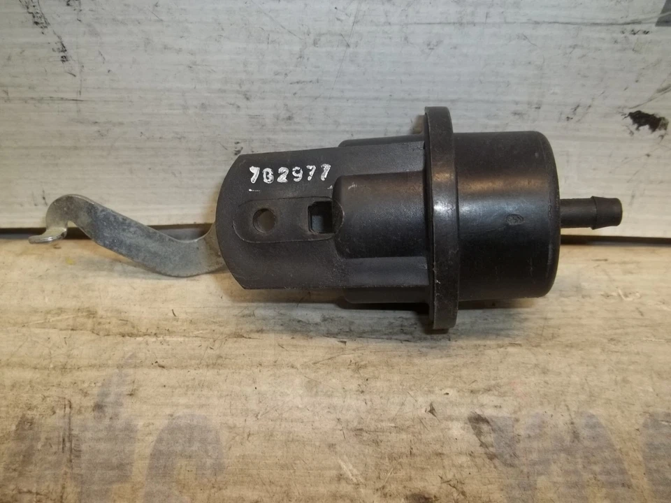1997-1999 CADILLAC DEVILLE EMERGENCY BRAKE VACUUM RELEASE VALVE 5479PM - Image 4 of 4