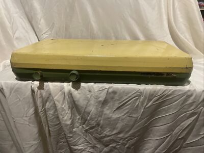vintage PRIMUS Sweden CAMP-MATE 2368 Propane STOVE 60's Gold & Green No Hose