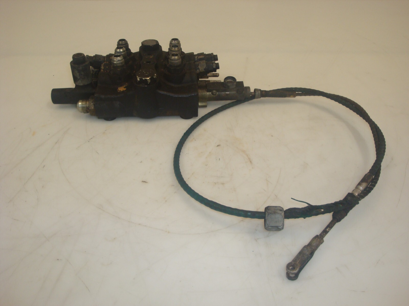 Gehl 5640E Skid Steer Loader Hydraulic Control Valve eBay