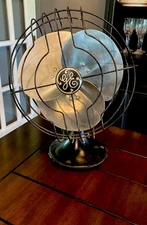 Vintage ca. 1940 GE No. 49X723 Quiet Blade Oscillating 10” Desk Fan - Working