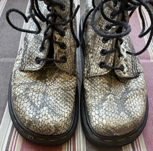 Vintage 90s Dr. Martens 1460 Snake Pattern Wedge Lace Up Boots, US 8, UK 6 - Picture 4 of 15