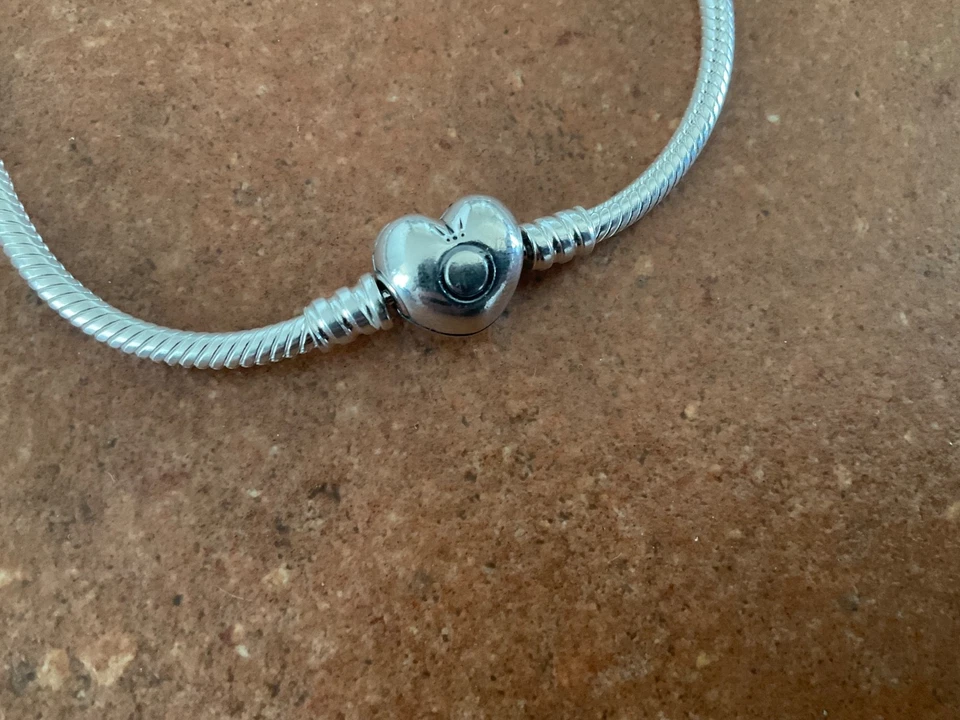Braccialetto Pandora Moments Argento Con Chiusura a Cuore da Donna 21 centimetri - Immagine 4 di 4