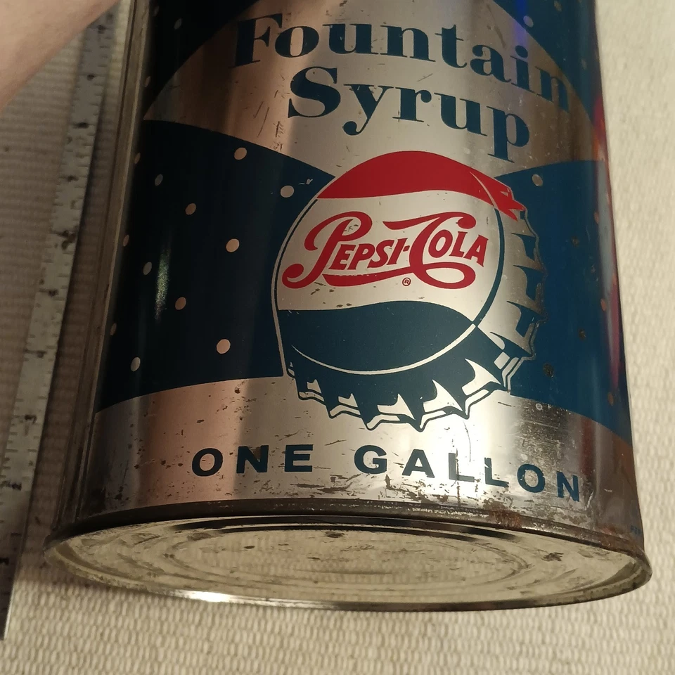 Lata de jarabe fuente de un galón Pepsi Cola vintage de los años 50, 7" de diámetro × 8,5" de alto Foto 4 de 4
