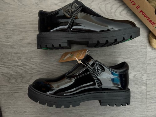 Toe Zone Girls Black Patent Leather Easy Fasten Unicorn School Shoes Size 12 NEW - Picture 6 of 9