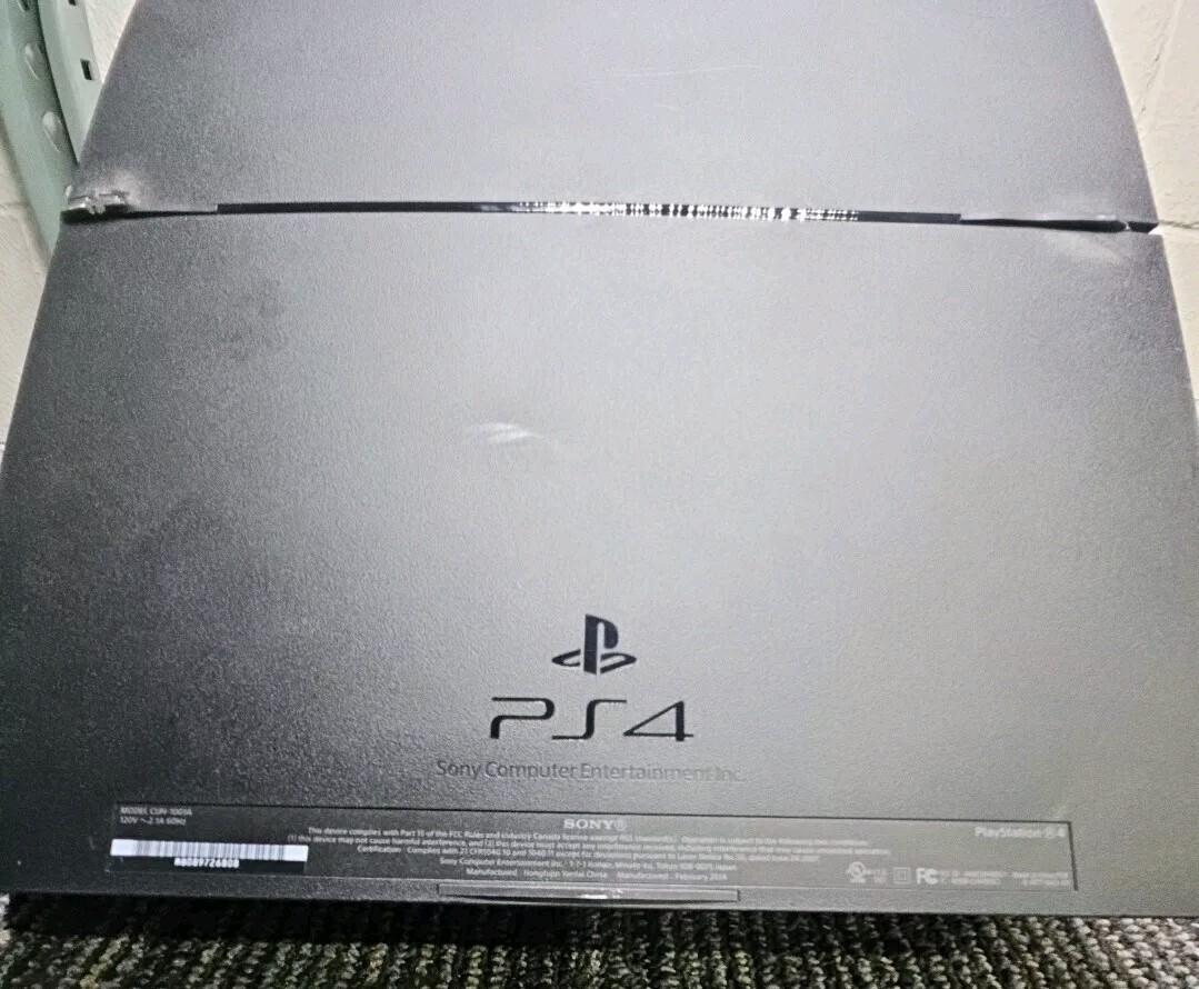 Sony PS4 CUH-1001A Slim Console w/ Controller & Cords- **BAD