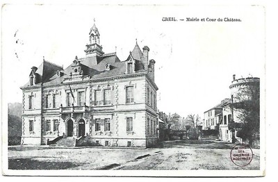 60 CREIL TOWN HALL AND COURTYARD OF THE CASTLE
