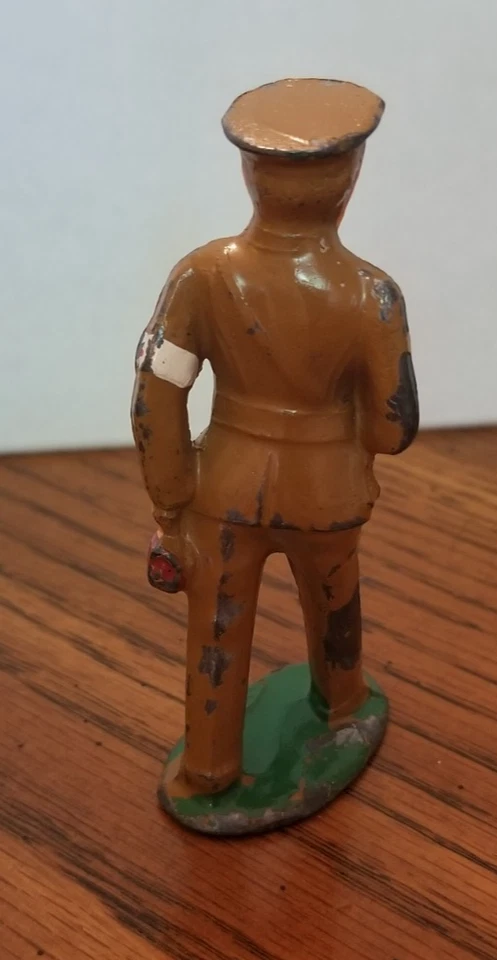 AMERICAN METAL Co. Lead RARE Toy Soldier KHAKI DOCTOR Barclay Jones - Image 4 of 4