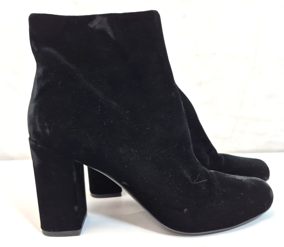 Saint Laurent Paris Black Velvet  Ankle Boots UK Size 6.5    G1 - Image 2 of 4
