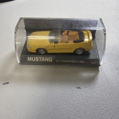 New Ray 1994 Ford Mustang GT Convertible 1:43 scale diecast model car Yellow