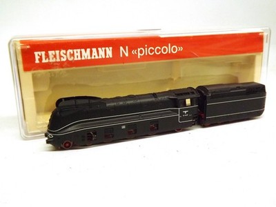 Fleischmann 7174 Stromlinien-Dampflok BR01 011059 schwarz (Spur N) OVP