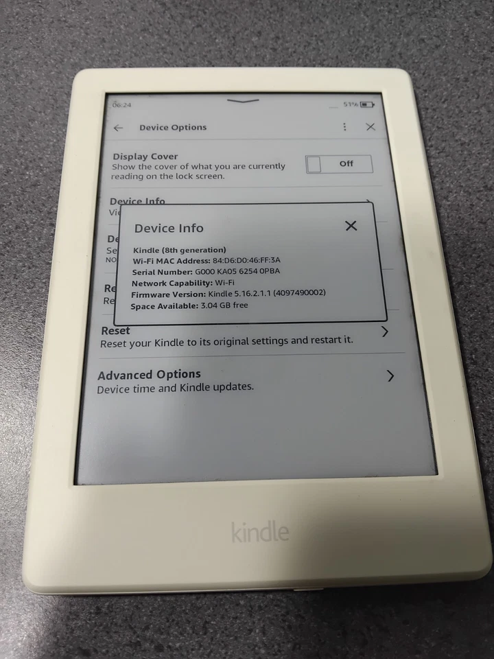 Amazon Kindle - 8th Generation - SY69BL - No Ads - White With Box - Image 3 of 4