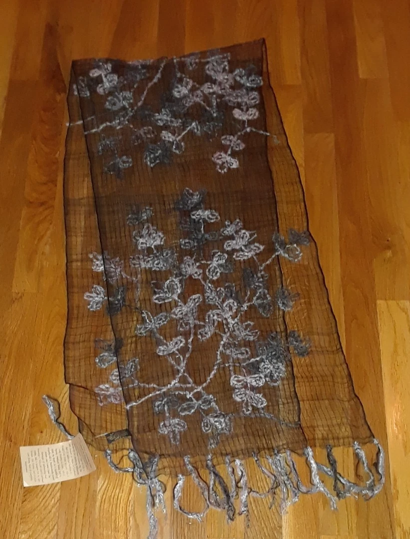 FLEURS by Elegant Additions Black Floral Fringed 100% Natural Silk Scarf 67"
Opens in a new window o