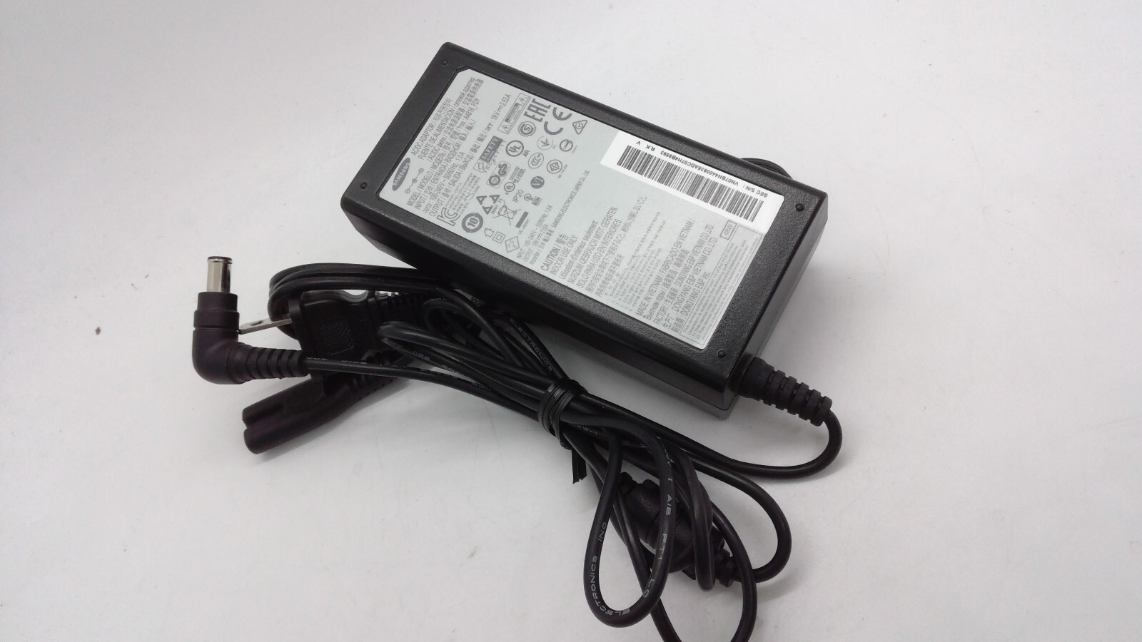 Charger 19v 2.53a