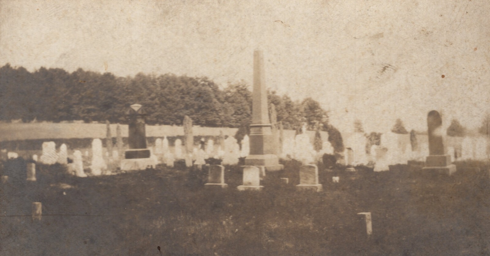 CIRCA 1900s CABINET CARD GRAVEYARD CEMETARY ORNATE GRAVES UNMARKED — additional view