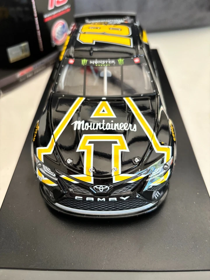 NASCAR action 1/24 - Kyle Busch # 18 Toyota M&M's camry 2019 - Photo 4/4