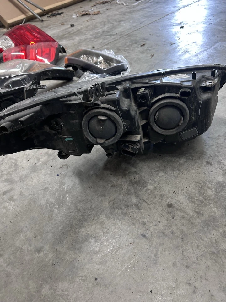 Faro halógeno para conductor izquierdo Ford Fusion 2013 2014 2015 2016 Foto 3 de 3