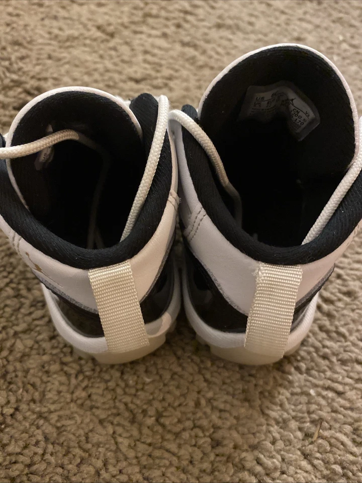 Nike Air Jordan Retro 11 niños pequeños (talla 6c) Foto 2 de 4