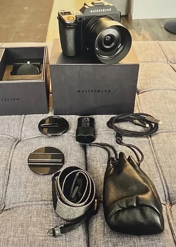 Hasselblad X2D 100C Medium Format Camera AND Hasselblad 28mm f/4 P