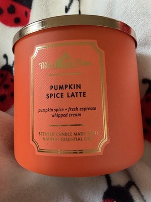 New FALL CANDLE  PUMPKIN SPICE LATTE  3 Wick CANDLE White Barn Bath & Body Works