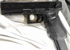 Umarex Glock G18C GBB Green Gas Airsoft Pistol W/1 Mag And 2500+ 6mm Airsoft BBS