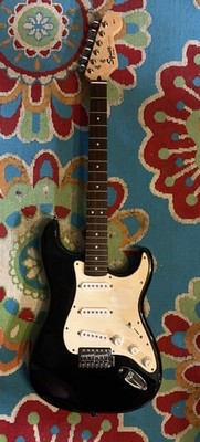 Fender Squier Stratocaster 6-String Electric Guitar Right-Handed, 2010 MII