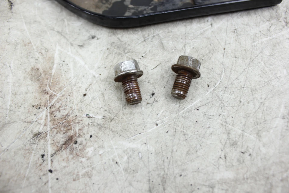 97-03 SOPORTE SILENCIADOR TUBO ESCAPE HONDA VALKYRIE 1500 DERECHO Foto 4 de 4