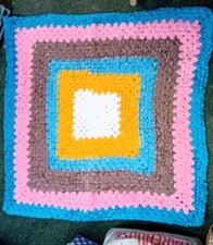 Lanoso polarisiert Handarbeit gehäkelt Granny Square ca. 92 cm quadratisch