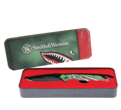 Smith &Wesson Pocket Knife America's Heroes Linerlock In Tin