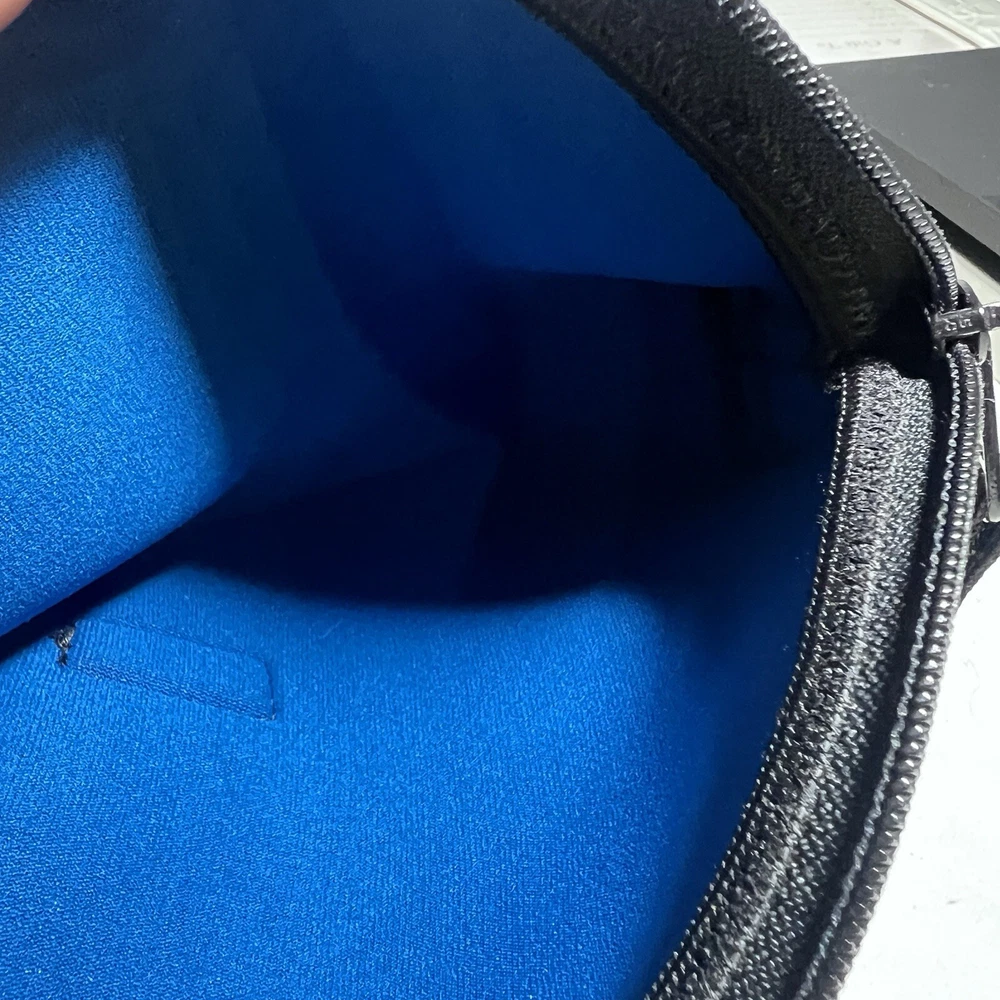 Shoreline Belt Bag Unisex In Excellent Condition
