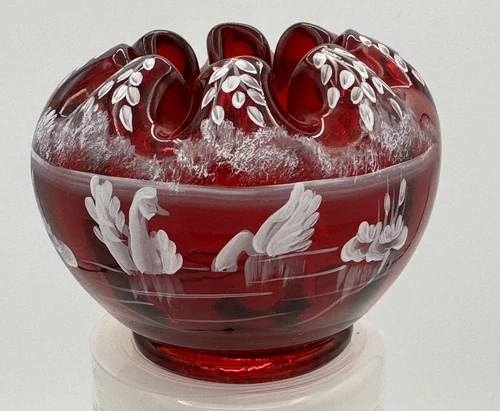 FENTON Rose Bowl ART GLASS RUBY RED SWANS MARY GREGORY Style SHELLEY FENTON