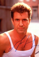 ACTOR & FILMMAKER Mel Gibson autograph, IP signed photo