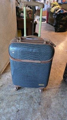 Nicole Miller New York Dark Green Crocodile Spinner Carry-On Luggage
