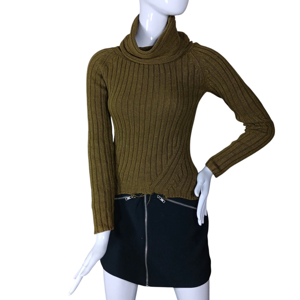 Suéter Energie Cuello Tortuga Top Talla Pequeña Verde Musgo Acanalado Tejido Dobladillos Crudos Foto 2 de 4