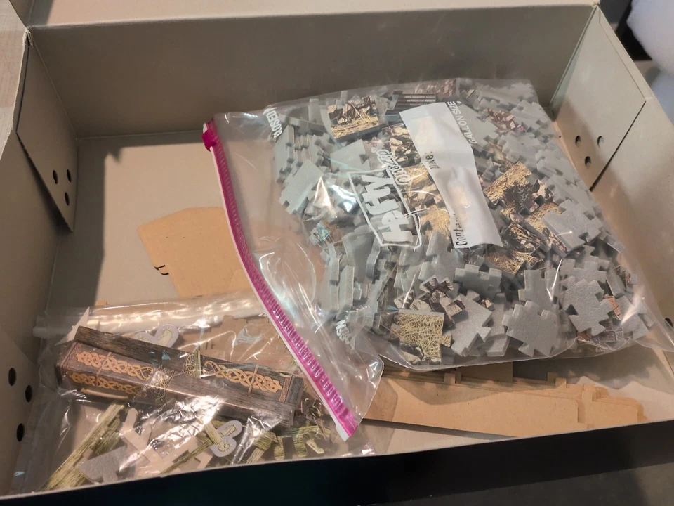 Puzzle 3D Señor de los Anillos Dos Torres Salón Dorado Edoras 700 Piezas Wrebbit Foto 3 de 4