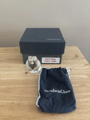 Steuben Glass Crystal Sitting Bear Paperweight Signed Numbered /2000 w/ Box RARE