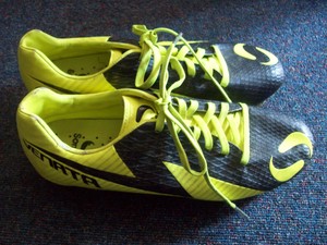 sondico black football boots
