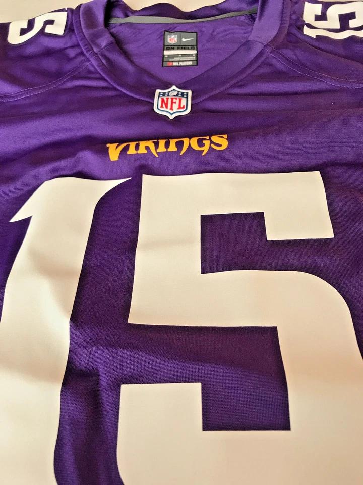 NUEVO CON ETIQUETAS-CAMISETA LOCAL MUJER NIKE MINESOTA VIKINGS GREG JENNINGS (M) $95 (AUTÉNTICA) Foto 2 de 4