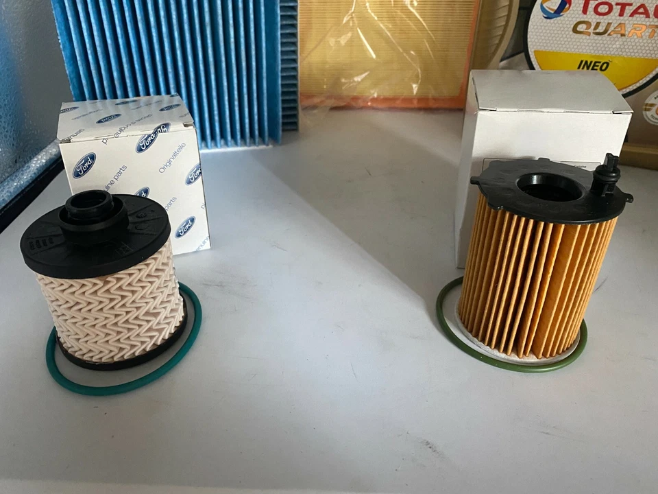 KIT TAGLIANDO 4 FILTRI 5 LT TOTAL QUARTZ INEO 5W30 CITROEN C3 1.6 HDI 16V 75CV - Immagine 2 di 2