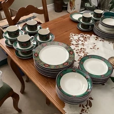 VTG Signature Kashmir Green Dinner Service for 8 (India made in Indonesia)