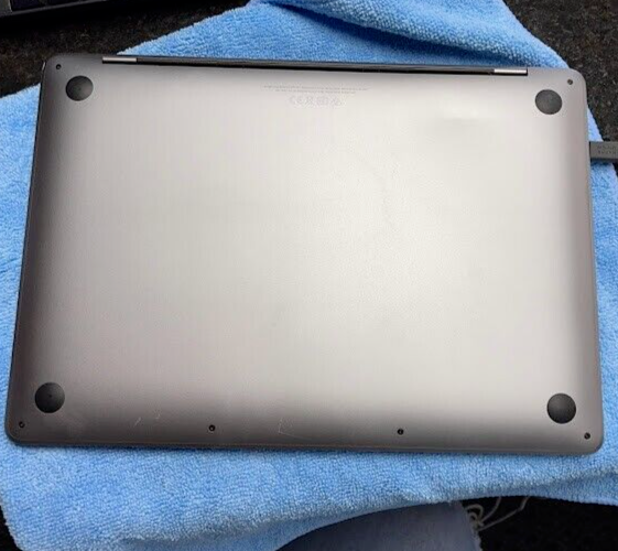 Apple MacBook Pro 13 Apple MacBook Pro 13