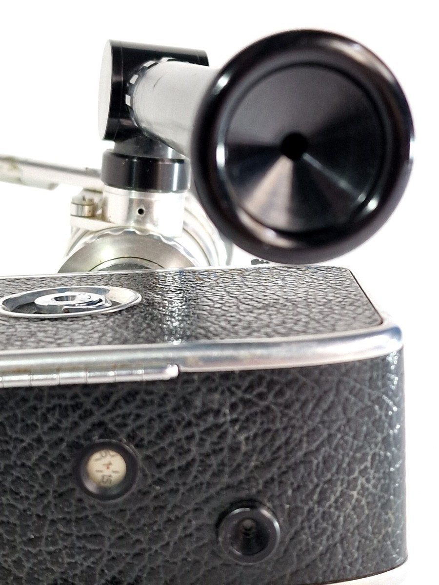 Bolex Paillard + Berthiot Pan-Cinor Zoom 1:2.8 f=10 á 30 e