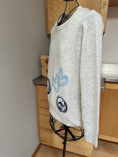 LABEL+thread Women's Cashmere Yin Yang Crew - Pumice Size M - Picture 5 of 18