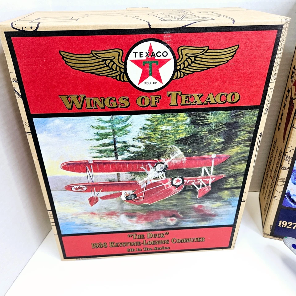 Lote Wings of Texaco Serie 8 El Pato y 7 1927 Ford Tri-Motor Diecast Bank Ertl Foto 2 de 4