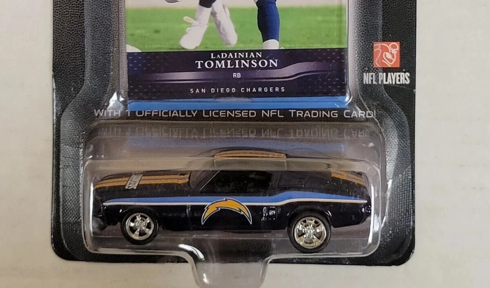 San Diego Chargers Diecast 1967 Mustang Fastback con tarjeta LaDainian Tomlinson NFL Foto 2 de 4